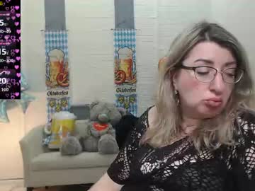 helenenigma full-size cam model profile image