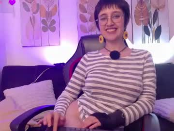 milu_razzo full-size cam model profile image