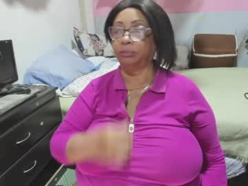 mrs_mommy full-size cam model profile image