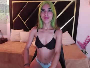 scarlett_moon34 full-size cam model profile image